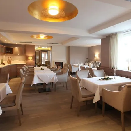 Kaiserhof Hotel 3*