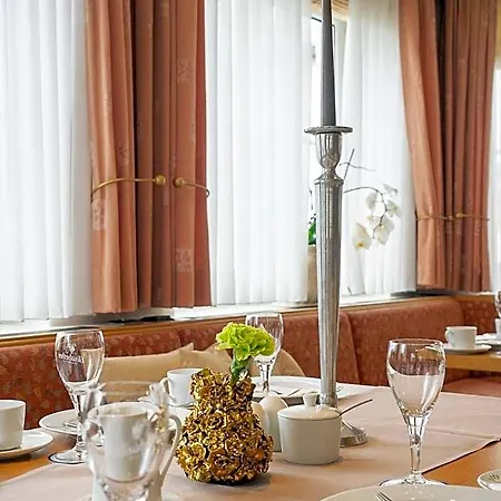 Kaiserhof 3*